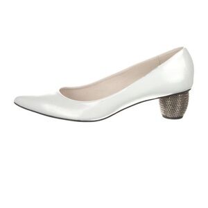 Stuart Weitzman White Kitten Heels with Textured Heel
